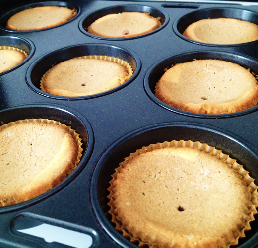 vanilla cupcakes